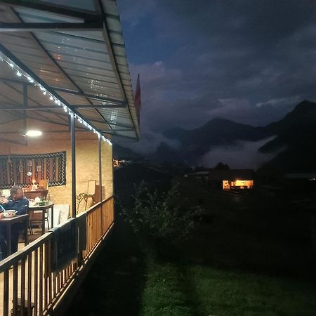 Nadiani Hostel Omalo ภายนอก รูปภาพ