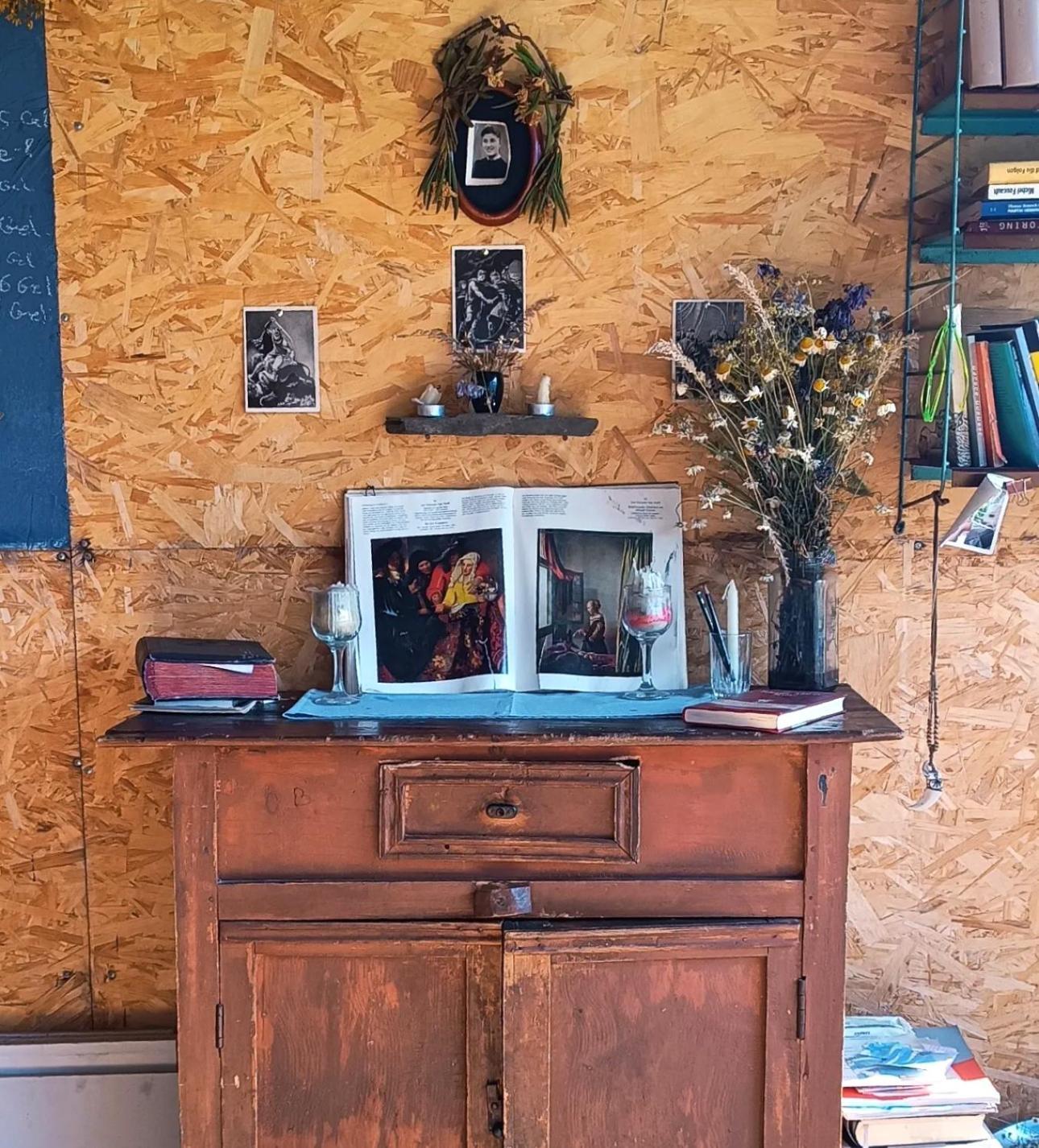 Nadiani Hostel Omalo ภายนอก รูปภาพ
